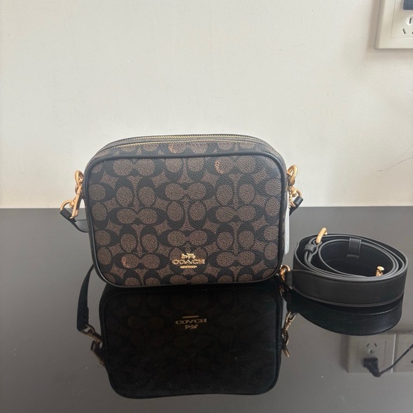 Meet the Posher Handbags - Coach crossbody bag shoulder bag